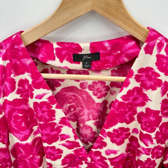 J.Crew Barbie Pink Floral Print Deep V-neck Faux Button Front Fitted Blouse // 2 - Picture 6 of 13